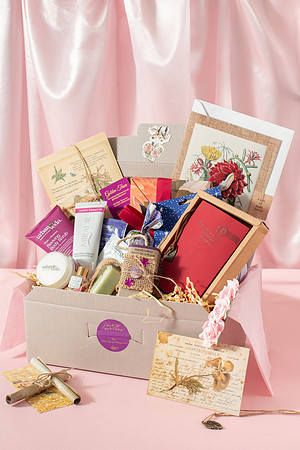 Christina-Clare Photography | Gift Sets & Subscription Boxes