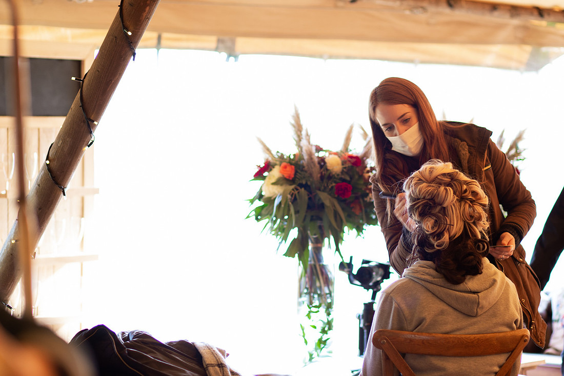 Behind The Scenes (4)